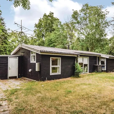 Three Bedroom Holiday In Rorvig Asnaes